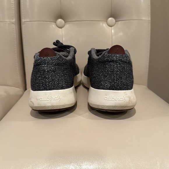 All Birds wool runner sneaker. Worn in decent condition - Picture 3 of 6